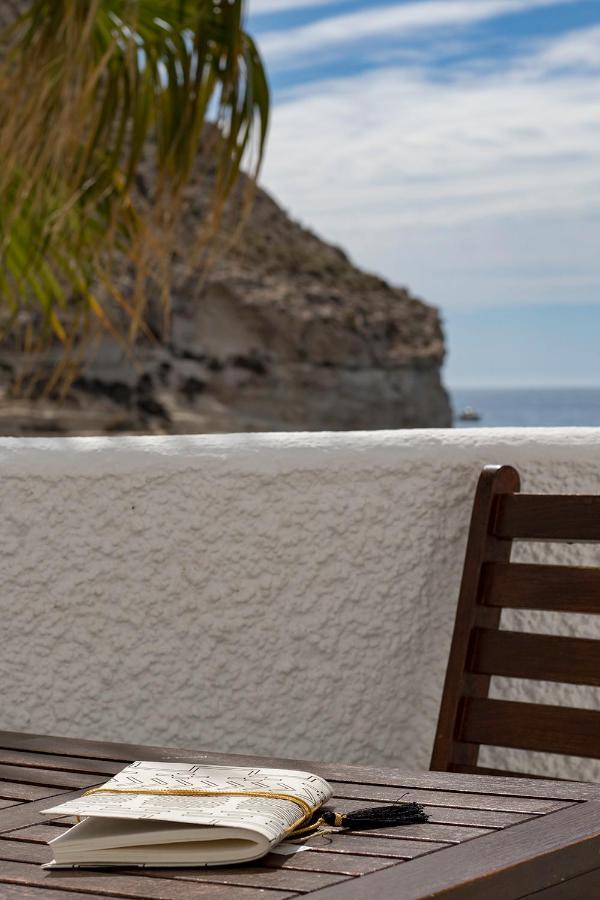 La Palmera. El amanecer en el Parque Natural Agua Amarga  Exterior foto